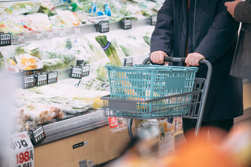 ネットスーパーで届く食材の買い物イメージ