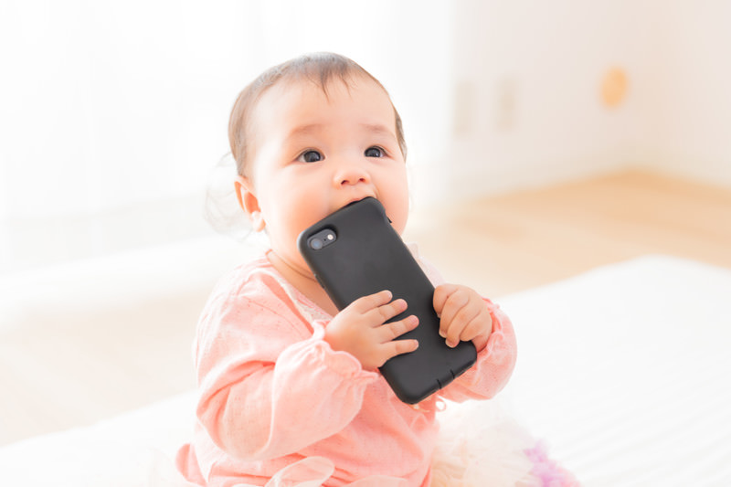 小さな子どもと一緒の旅行のイメージ