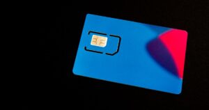 eSIMとスマートフォンのイメージ