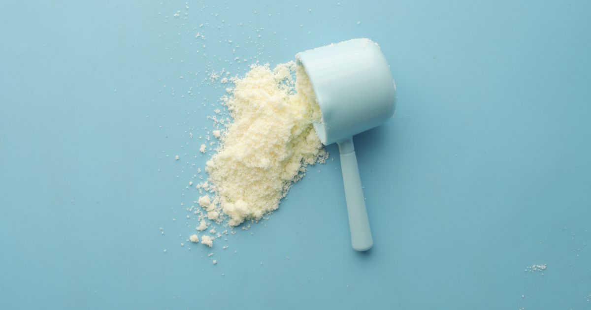 計量スプーンにとった粉末