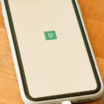 スマートフォンの充電・モバイル通信のイメージ